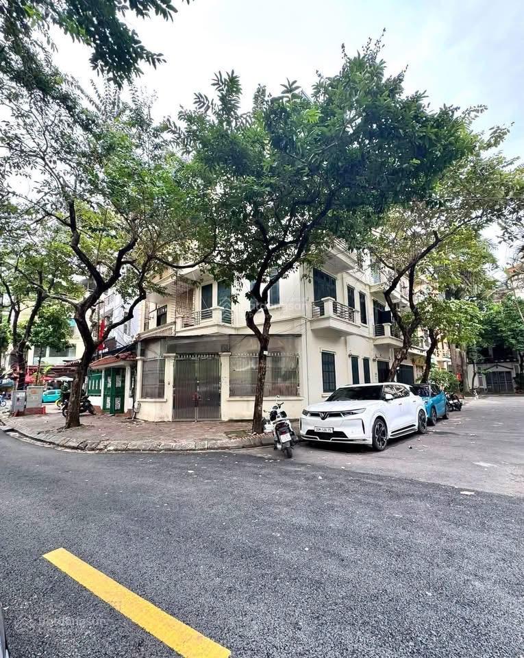 Bán nhà mặt phố trung yênlô góc mặt tiền 18mvỉa hè rộng dt94m5 tầngkd đa dạnggiá nhỉnh 50 tỷ