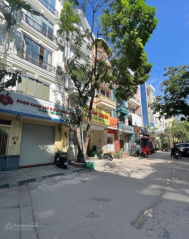 Bán nhà liền kề kđt trung yênvỉa hè , 3 ô tô tránh dt118m5 tầng thang máy mt5.2mgiá 53 tỷ