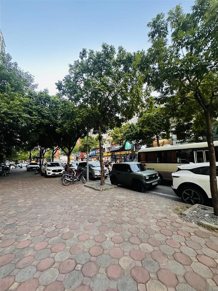 Bán nhà mặt phố vũ phạm hàm vỉa hè đá bóng 7 tầng thang máyview vườn hoavị trí đắc địa99 tỷ