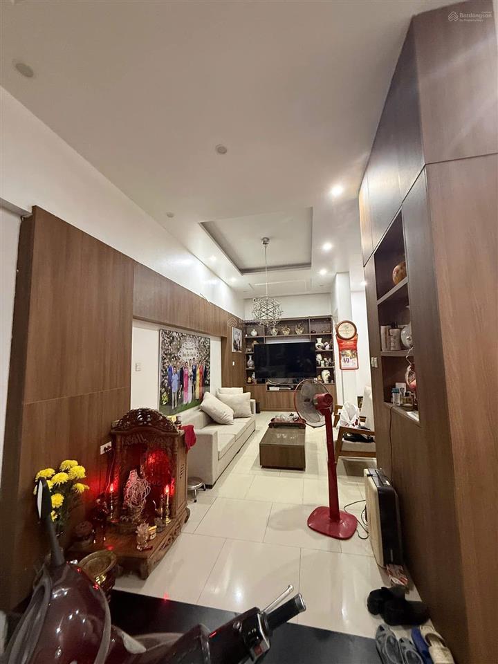 Bán nhà phố nguyên hồngphân lô vỉa hè ô tô tránh10m ra phốdt70m25 tầng mt6.5mgiá 31.3 tỷ