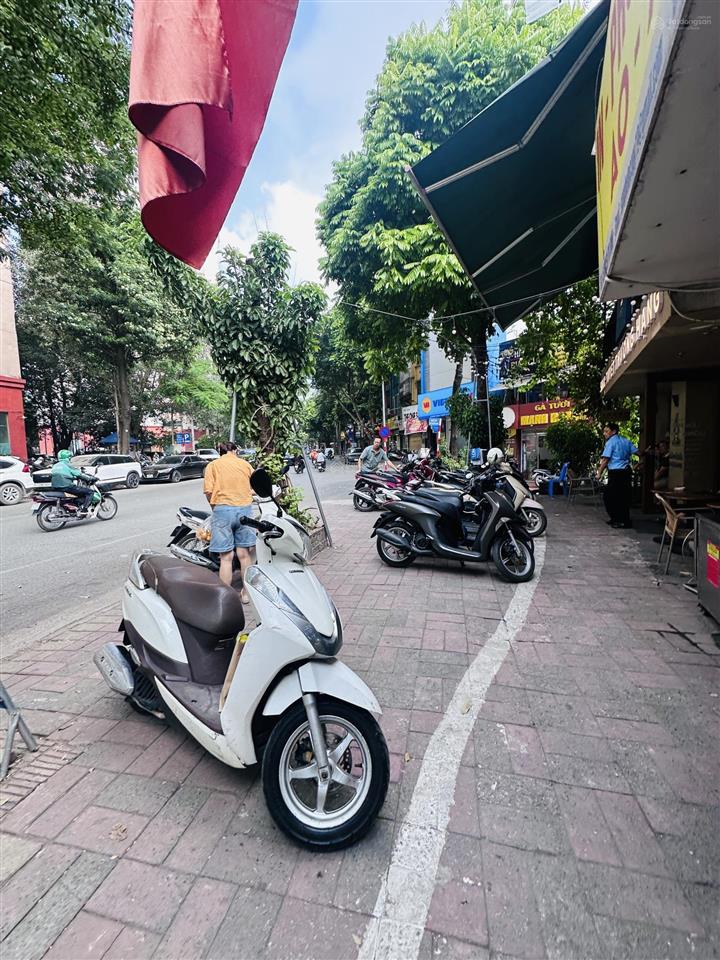 Bán gấp nhà mặt phố nguyễn thị địnhdt52m 4 tầngmt6.3mvỉa hè 4mkd sầm uấthiếm có giá 29 tỷ