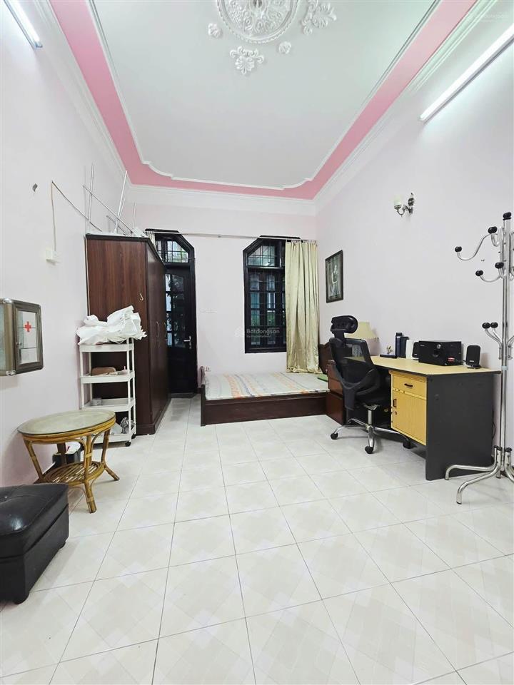 Bán nhà phố hào nam  ô tô vào nhà chỉ 10,5 tỷ 45m 5 tầng  khu phân lô  giá rẻ hiếm có