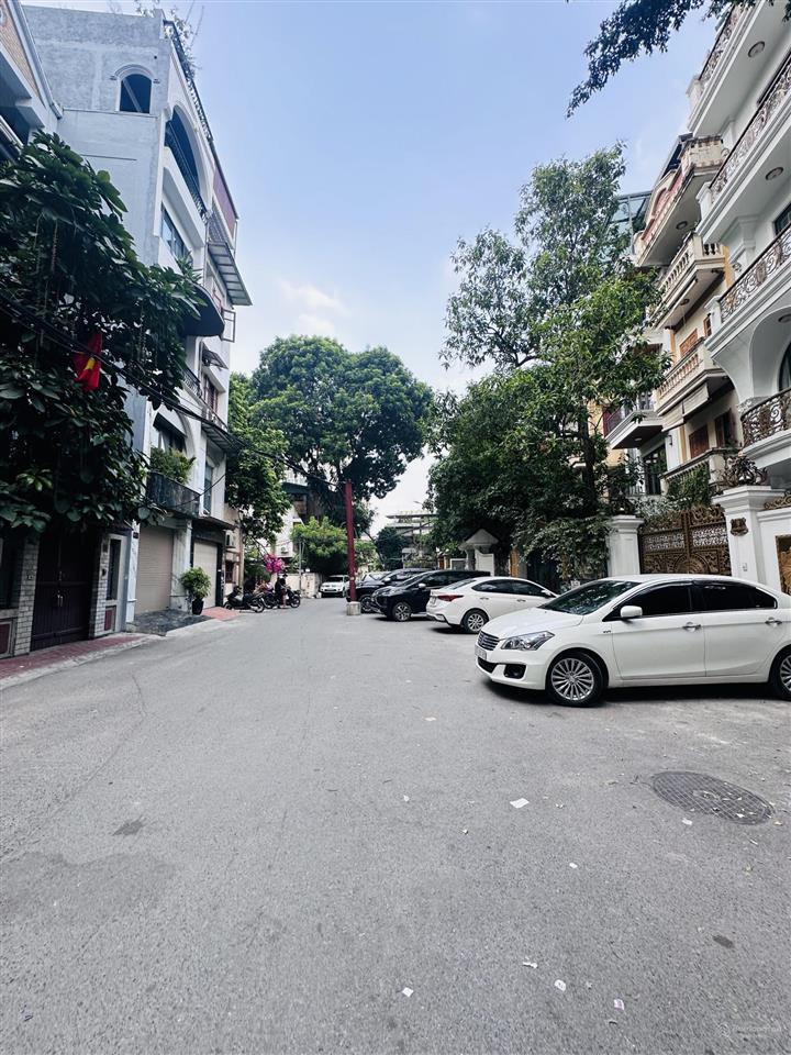 Hiếm có trung tâm ba đình  lô góc 2 mặt ô tô tránh  8 tầng thang máy kinh doanh dòng tiền 70tr/th