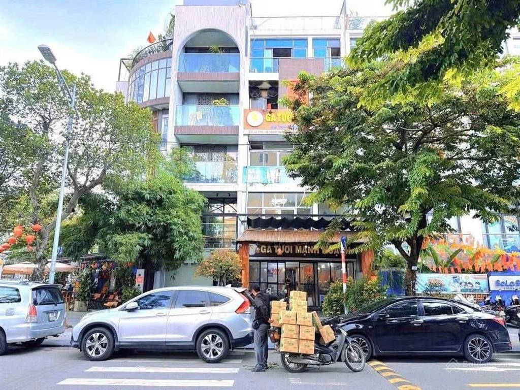 Bán gấp biệt thự lk hàm nghidt135m 6 tầngmt6mđường 3 ô tô tránhkd đỉnh cao 47.8 tỷ tl