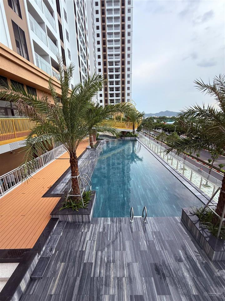 Hot căn hộ 2 phòng ngủ 2wc vung tau centre point, ban công đông nam thoáng mát giá tốt nhất dự án