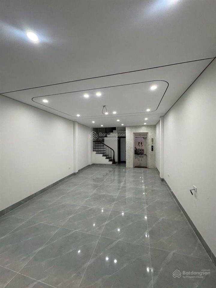 Nhà ngọc trì  long biên 55m2, 5 tầng thang máy, lô góc, gần ô tô, giá hơn 8 tỷ.