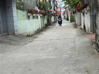 Đất thạch bàn 31m ô tô 7 chỗ vào đất thửa vuông đẹp gần nhà văn hoá nhỉnh 4 tỷ