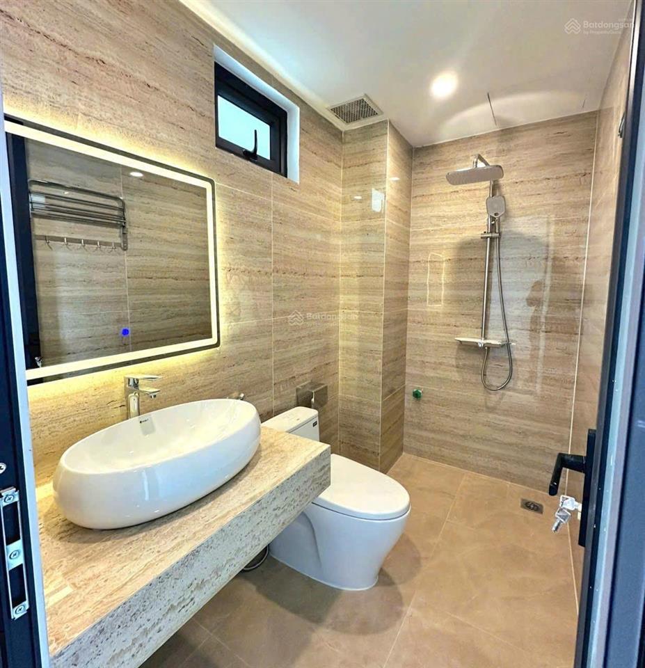 Nhà ngọc lâm 80m 6 tầng thang máy ô tô vào nhà | giá nhỉnh 19 tỷ, mức tốt trong khu vực.