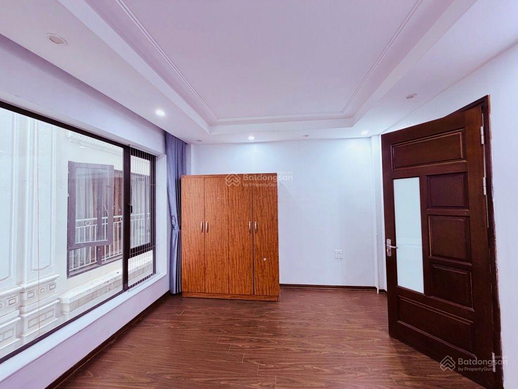 Nhà bồ đề long biên 36m2 5 tầng, mt 4.7m ngõ thông, ô tô đỗ cổng giá nhỉnh 8 tỷ.