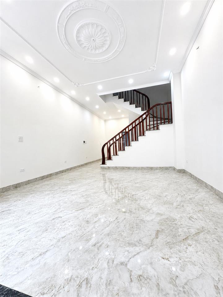 Nhà sài đồng long biên | 4 tầng mới, 50m, mt 5m vuông vắn | ô tô thông | chỉ 8 tỷ.