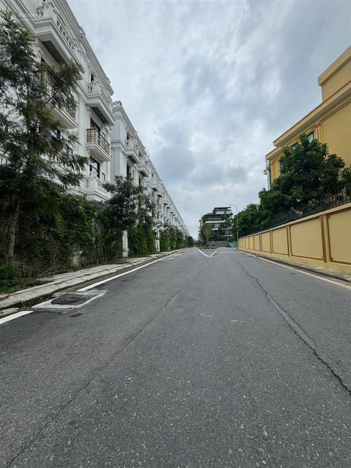 Nhà dân xây 4 tầng phân lô quân đội a38 tư đình, 34m, cách ô tô tránh 10m, nhỉnh 5 tỷ
