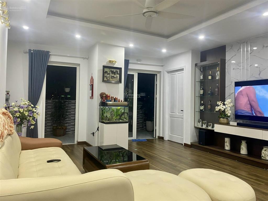 0964 493 ***  cần bán căn 3 ngủ, 98m2, đầy đủ nội thất nhà đang ở, 8,35 tỷ