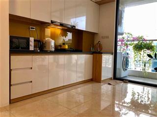 Chuyển lên căn to hơn nên tôi cần bán căn 2 ngủ 65m² full nội thất tòa hà nội centerpoint