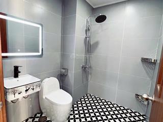 Căn góc, 2n2vs, ban công đông nam, 5,75 tỷ  60b nguyễn huy tưởng  sổ đỏ