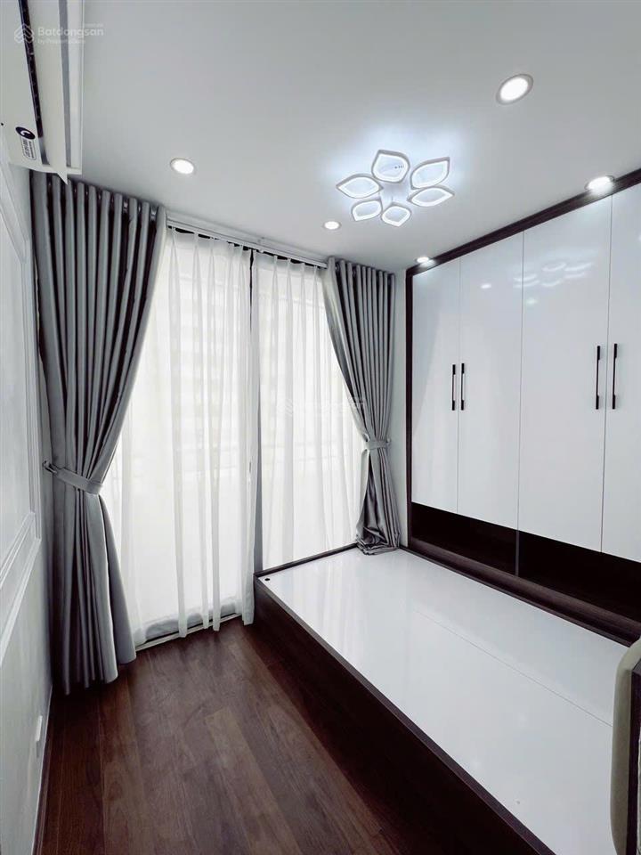 Bán cực gấp  căn góc, 2n2vs, ban công đông nam, 4,95 tỷ  60b nguyễn huy tưởng  sổ đỏ