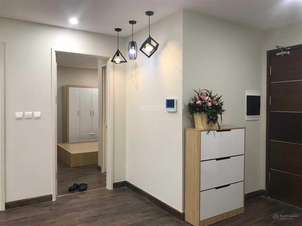Giá tốt, căn 2 phòng ngủ, 60m2, dự án cao cấp, đầy đủ tiện ích, goldseason 47 nguyễn tuân