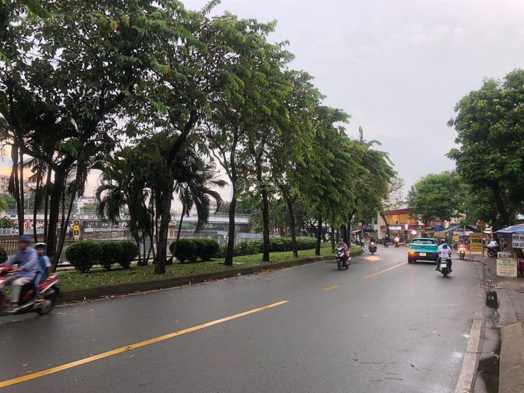 Nhà đẹp 50m2,đường nguyễn văn nguyễn,q1.3 tầng,4pn, vô cùng thoáng mát & rộng rãi.20m đến hoàng sa