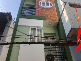 Bán nhà trung tâm q.3, đường vườn chuối. hẻm xe hơi 5m, 3 tầng, 4 pn, nhà đẹp full tiện nghi.