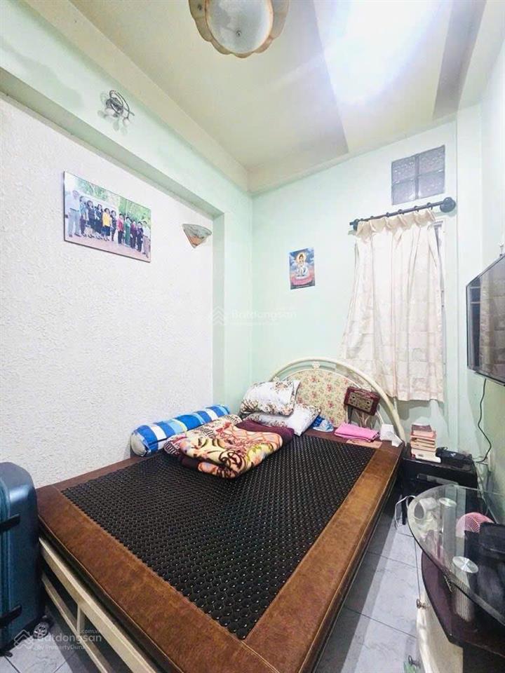 Bán nhà trung tâm q. 3, đường vườn chuối. hẻm xe hơi 5m, 3 tầng, 4 pn, nhà đẹp full tiện nghi