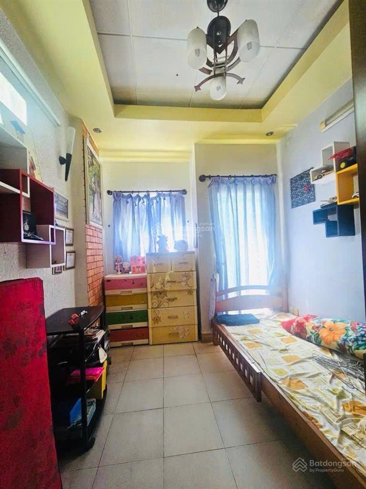 Bán nhà trung tâm q. 3, đường vườn chuối. hẻm xe hơi 5m, 3 tầng, 4 pn, nhà đẹp full tiện nghi