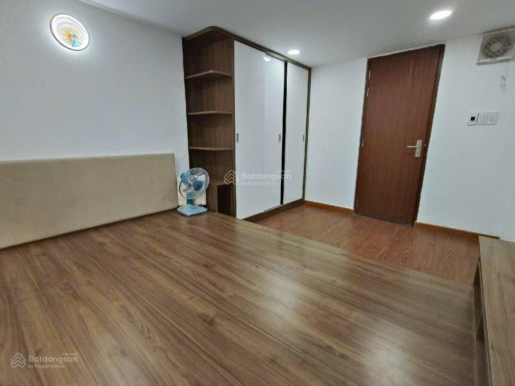 Cách mặt tiền hoàng sa 20m, 2 lầu, 3pn, cầu hoàng hoa thám. nhà đẹp vào ở ngay trần quang khải, q.1