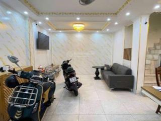 Nhà đẹp nguyễn đình chiểu, quận 3. nở hậu 46m², 3 lầu + sân thượng trồng cây, thông điện biên phủ.