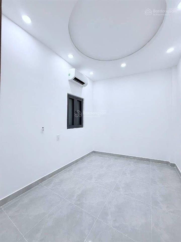 Mặt tiền nguyễn an ninh  bình thạnh, 2 lầu, 32m²  khu chợ bà chiểu hiếm nhà bán, vào ở vừa kd.