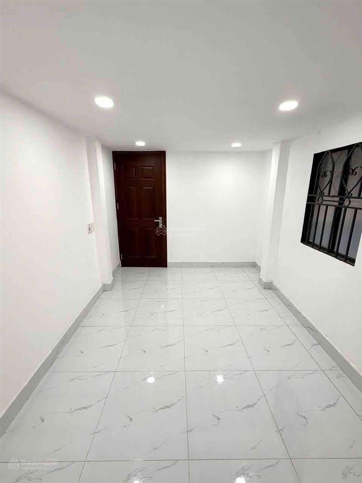 Nhà mới nguyễn đình chiểu (nguyễn bỉnh khiêm), q1. 3 tầng vào ở ngay, 1 trục thẳng 30m đến mặt tiền