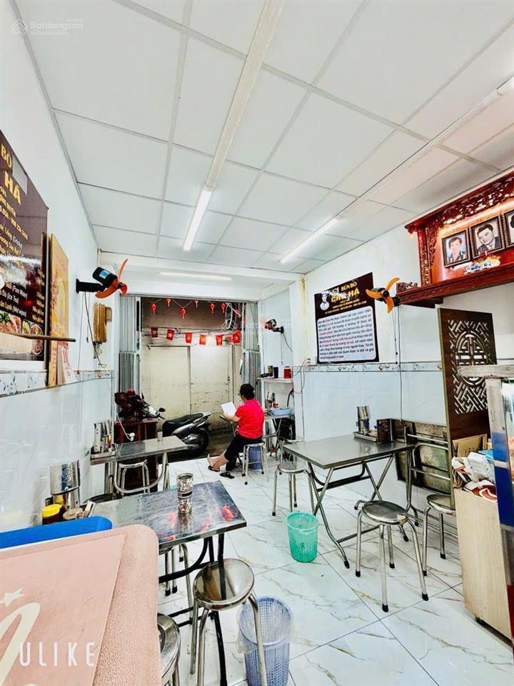 Nhà võ văn tần quận 3, 2 mặt hẻm cực thoáng, gần mặt tiền chỉ 5m. khu trung tâm buôn bán sầm uất.