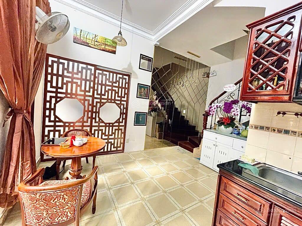 Biệt thự mini đặng dung, quận 1. ngang gần 8m, khu vực vip, công năng phù hợp gia đình ở lâu dài