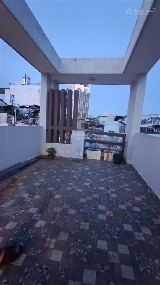 Cách mặt tiền 15m, 4 lầu 3pn + sân thượng, phù hợp ở và kd. nhà đẹp nguyễn trọng tuyển, phú nhuận