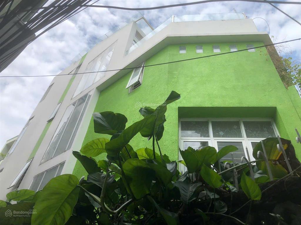 Ngang 7,4m gần mặt tiền phan đình phùng  cầu kiệu. 3 lầu, sổ vuông a4, công nhận 91m2 + sân thượng
