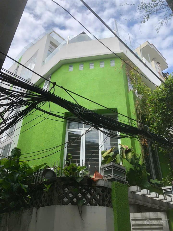 Ngang 7,4m gần mặt tiền phan đình phùng  cầu kiệu. 3 lầu, sổ vuông a4, công nhận 91m2 + sân thượng