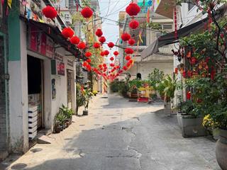 Hẻm ô tô, sát mặt tiền nguyễn đình chính, p. cầu kiệu. 62m2, hà cũ tiện xây mới, sân rộng thoáng