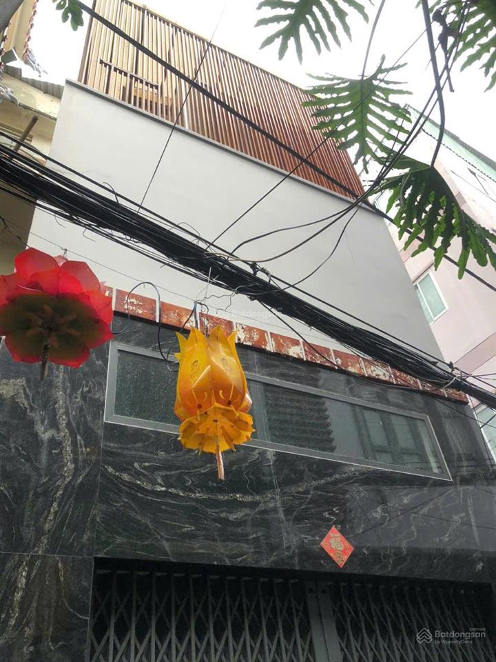 Nhà 50m2, 2 mặt hẻm cách mt hoàng sa 20m, p. tân định. 3 tầng 4pn vô cùng thoáng mát và rộng rãi
