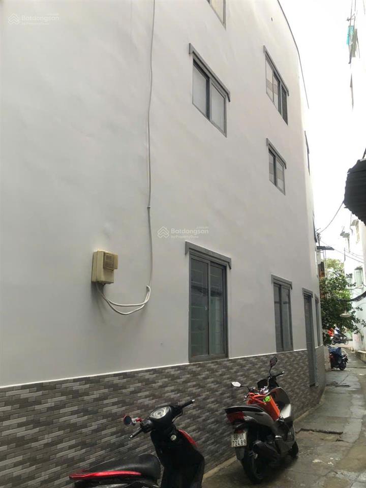 Nhà 50m2, 2 mặt hẻm cách mt hoàng sa 20m, p. tân định. 3 tầng 4pn vô cùng thoáng mát và rộng rãi