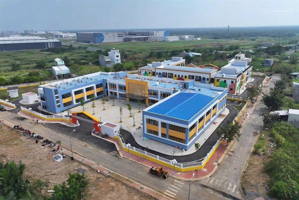 Chủ đang ngộp  cần bán gấp . sổ sẵn