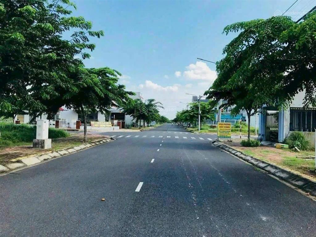 Cần bán gấp  lô góc giá rẻ nhất dự án