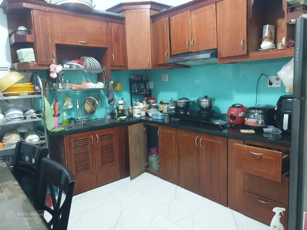 Gần trương đình hội  bán nhà phú định, 127m2, 4.2x30m, 5pn, chỉ 5.5 tỷ