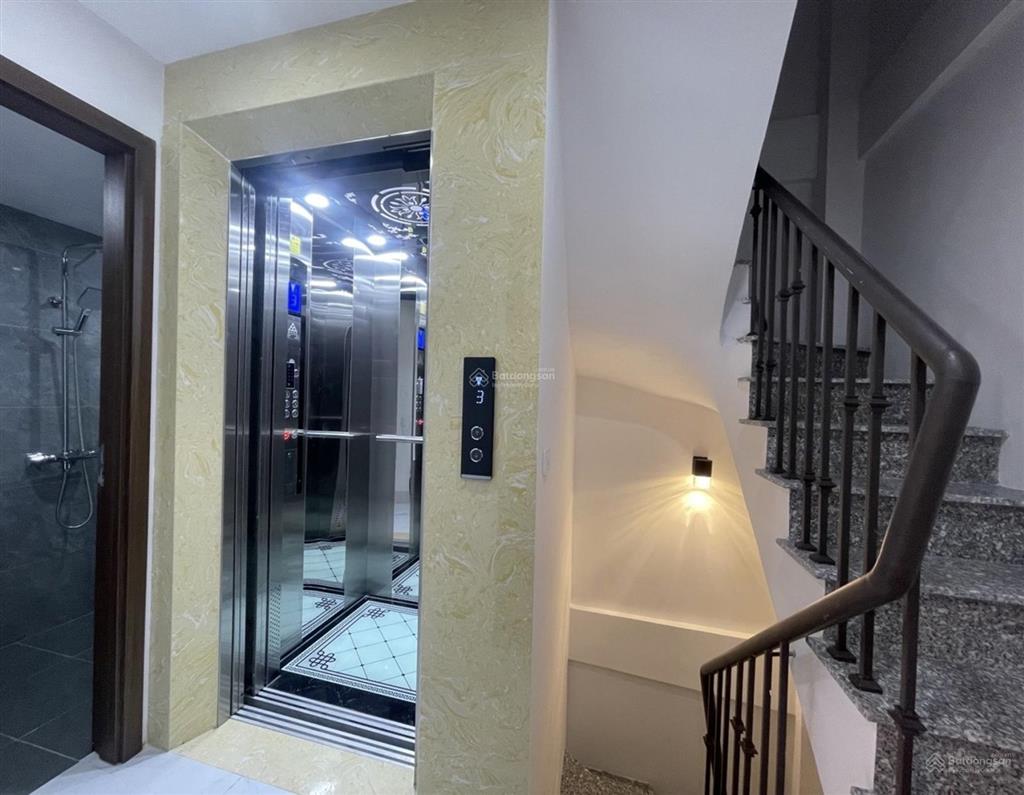 Nhỉnh 10 tỷ, nhà mới koong tương mai, hoàng mai 7 tầng thang máy ở sướng
