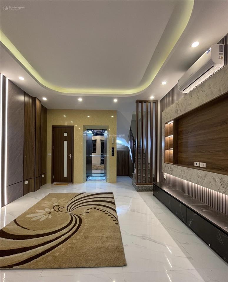 Nhỉnh 10 tỷ, nhà mới koong tương mai, hoàng mai 7 tầng thang máy ở sướng