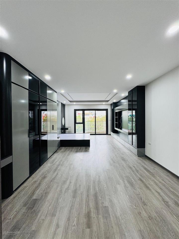 Siêu phẩm mặt phố hoàng mai  60m2, 7 tầng thang máy  vỉa hè rộng  kinh doanh đỉnh, chỉ hơn 28 ty