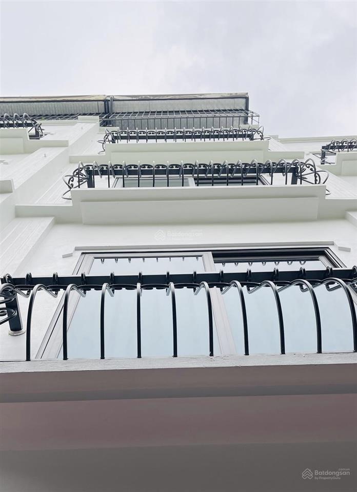 Hơn 8,2 tỷ, có ngay nhà mới 5 tầng, dt35m2, mt4,2m. trần đại nghĩa, hoàng mai.