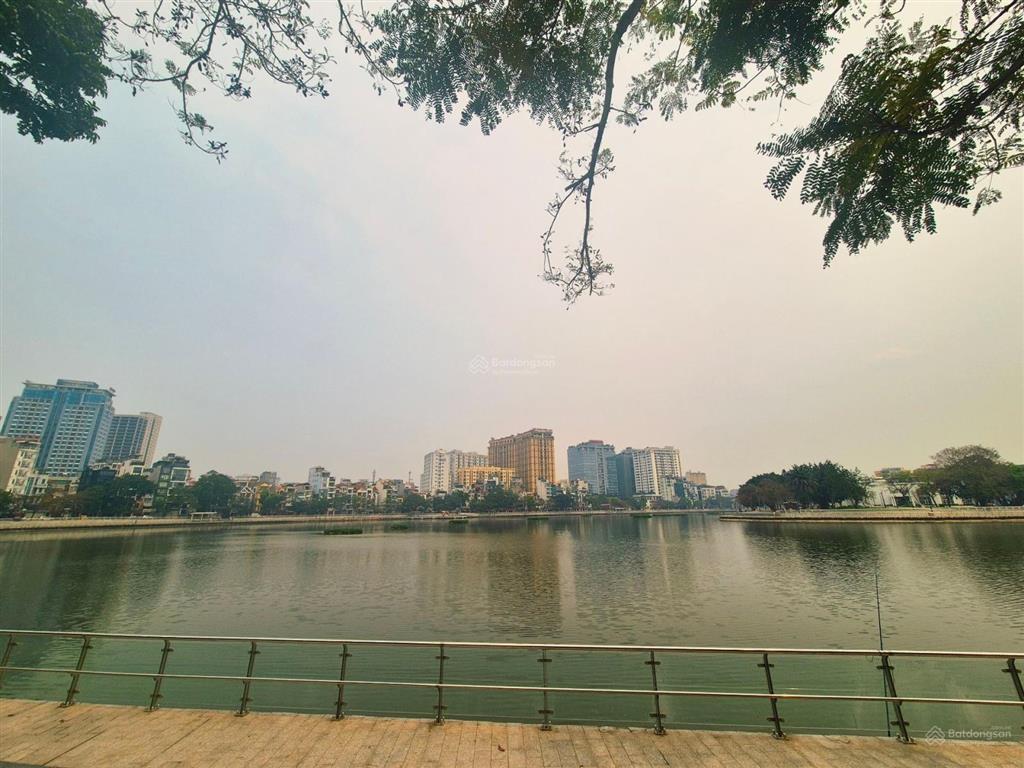 Nhà mặt phố, view hồ, đống đa. diện tích 50m2, nhà 6 tầng, thang máy. giá 29,6 tỷ