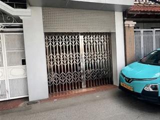 Nhà mặt phố, view hồ, đống đa. diện tích 50m2, nhà 6 tầng, thang máy. giá 29,6 tỷ