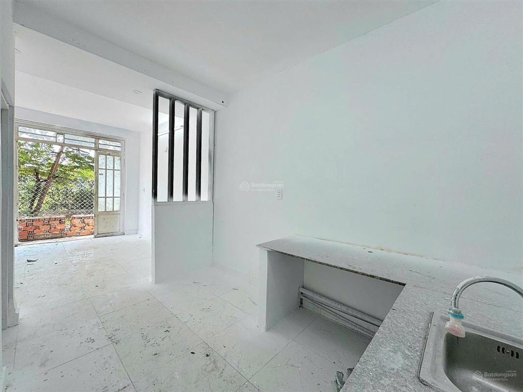 Cho thuê nhà trọ đẹp ngay nttu an phú đông 27, 2,8 triệu, 35m2