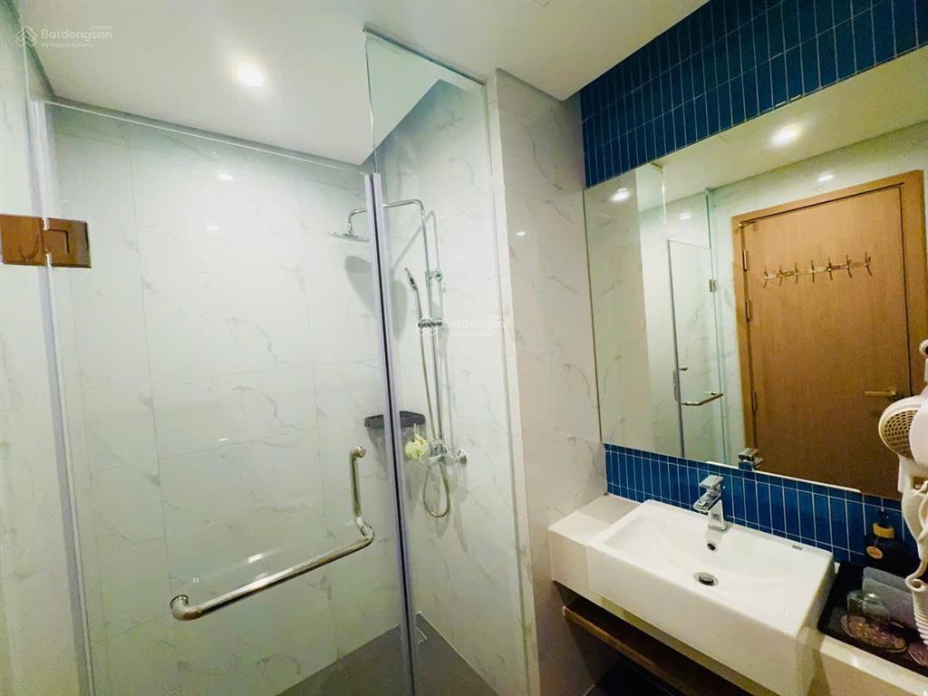 Cho thuê 1 năm studio ở ngay, tiện ích 5*, cách biển 300m, gần bãi cháy
