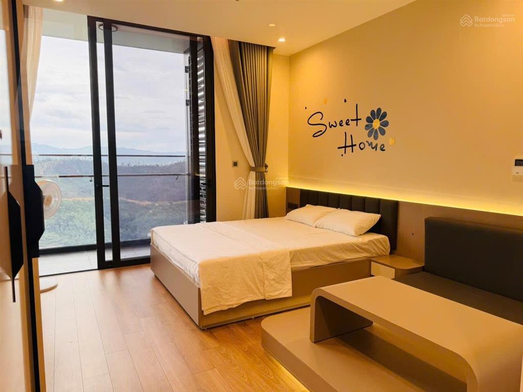 Cho thuê 1 năm studio ở ngay, tiện ích 5*, cách biển 300m, gần bãi cháy