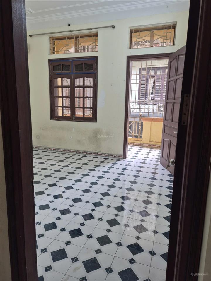 Cho thuê nhà riêng nguyên căn ngõ 99 nguyễn khang.dt 75m*4t*mt 4m, 7p. giá 22tr/th