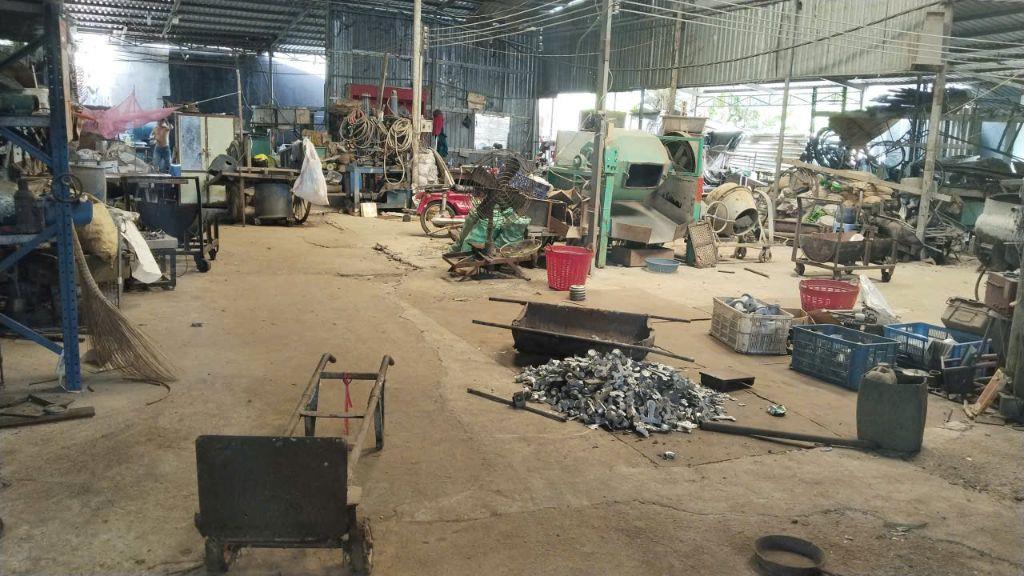 CC BÁN GẤP NHÀ C4, KHU ĐẤT ĐANG LÀM XƯỞNG CƠ KHÍ, GẦN 2500M2 SÁT MT835, CHỈ 14 TỶ. LH:0909327086.